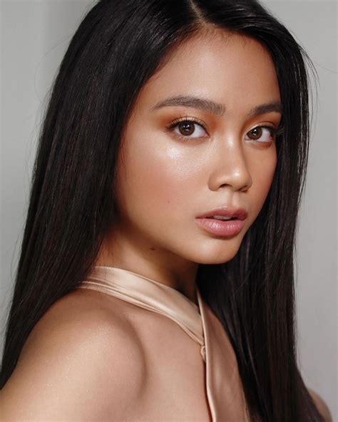 Filipina .